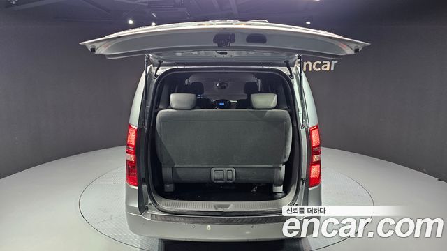Hyundai Starex 2019 — photo 19