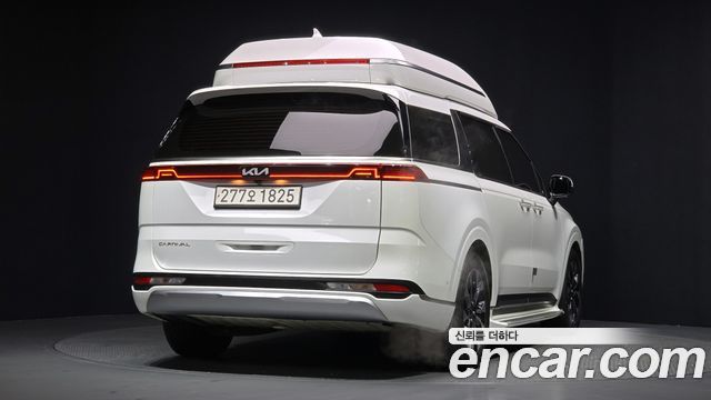 Kia Canival 2022 — photo 2