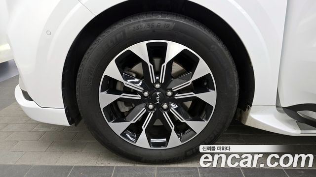 Kia Canival 2022 — photo 5