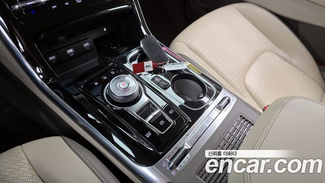 Kia Canival 2022 — photo 9