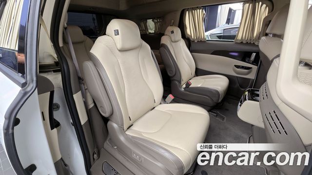 Kia Canival 2022 — photo 12