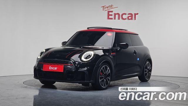 Mini Cooper 2023 — photo 1