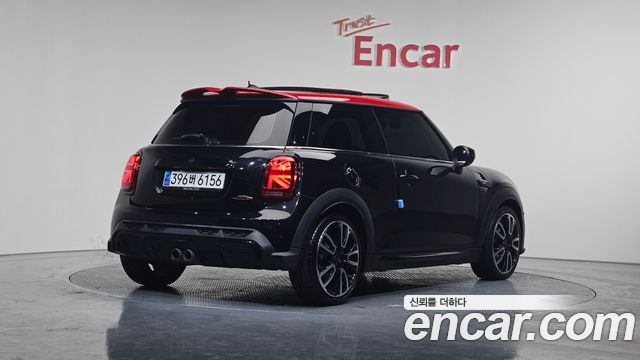 Mini Cooper 2023 — photo 2