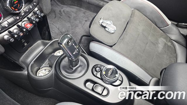 Mini Cooper 2023 — photo 9