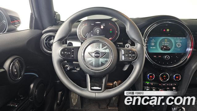 Mini Cooper 2023 — photo 13
