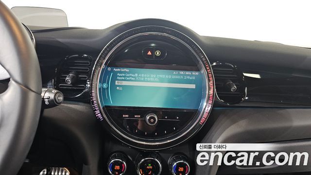Mini Cooper 2023 — photo 14
