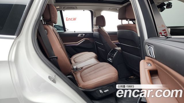 BMW X5 2021 — photo 12