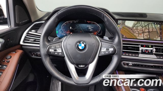 BMW X5 2021 — photo 13