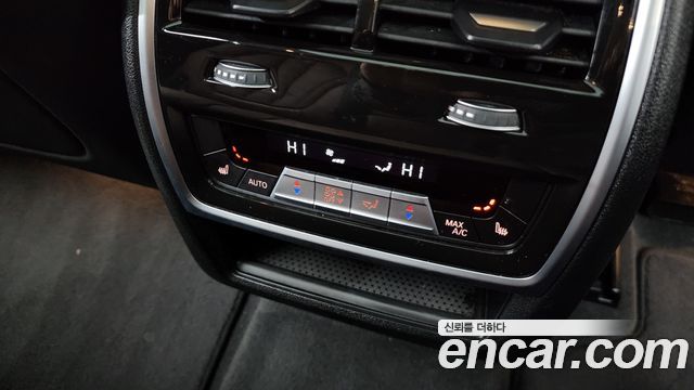 BMW X5 2021 — photo 18