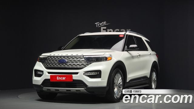 Ford Explorer 2022 — photo 1