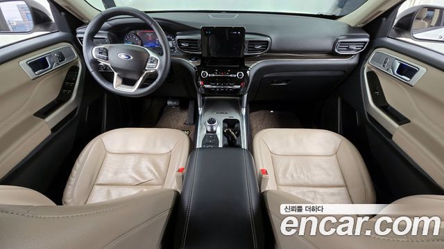 Ford Explorer 2022 — photo 7