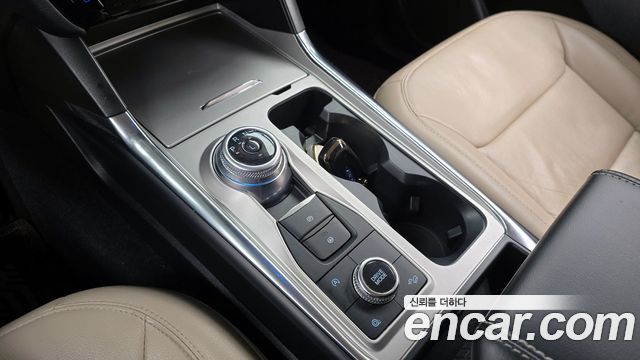 Ford Explorer 2022 — photo 9