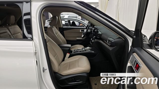 Ford Explorer 2022 — photo 11