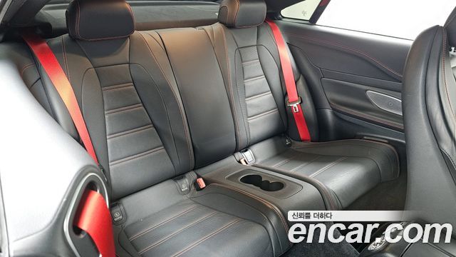Mercedes-Benz E-Class 2021 — photo 12