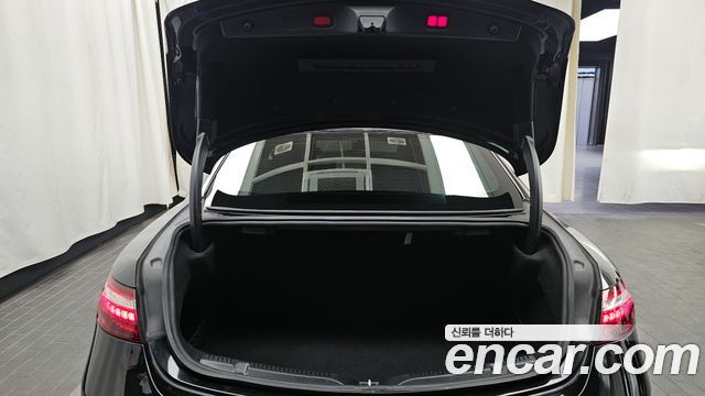 Mercedes-Benz E-Class 2021 — photo 20
