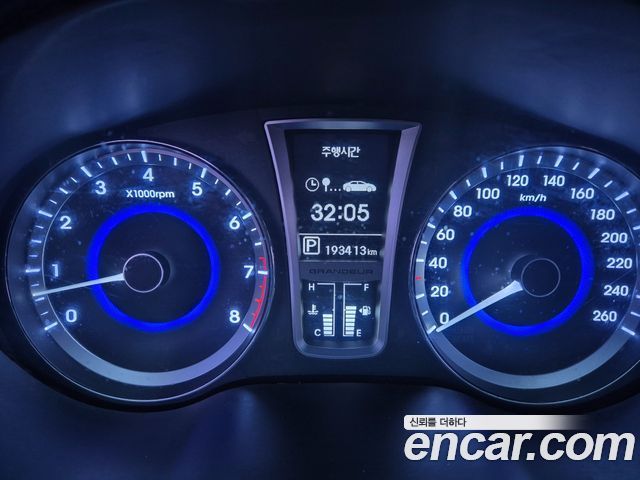 Hyundai Grandeur 2012 — photo 19