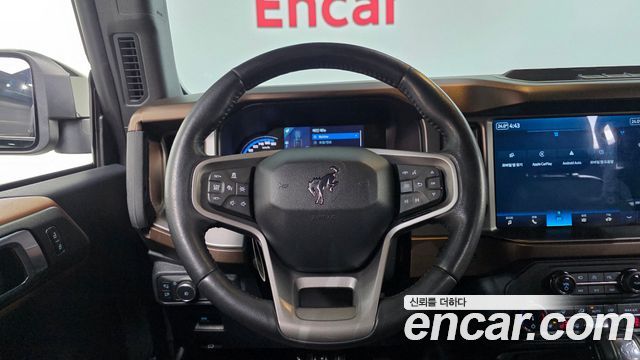 Ford Bronco 2022 — photo 14