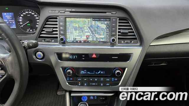 Hyundai Sonata 2015 — photo 14