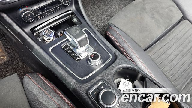 Mercedes-Benz GLA-Class 2018 — photo 9