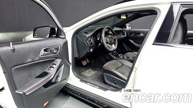 Mercedes-Benz GLA-Class 2018 — photo 10