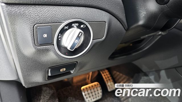 Mercedes-Benz GLA-Class 2018 — photo 13