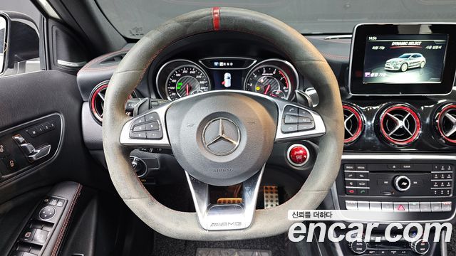 Mercedes-Benz GLA-Class 2018 — photo 14