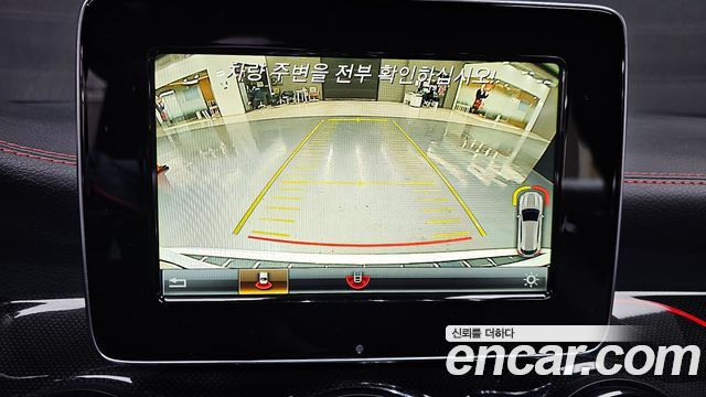 Mercedes-Benz GLA-Class 2018 — photo 15