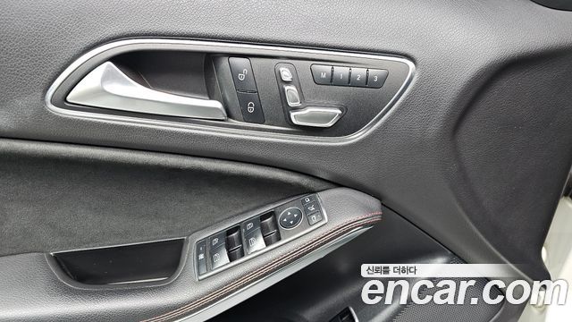 Mercedes-Benz GLA-Class 2018 — photo 18