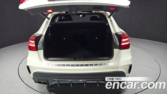 Mercedes-Benz GLA-Class 2018 — photo 20