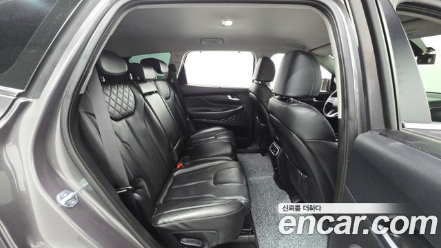 Hyundai Santafe 2023 — photo 12