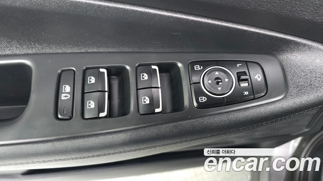 Hyundai Santafe 2023 — photo 18
