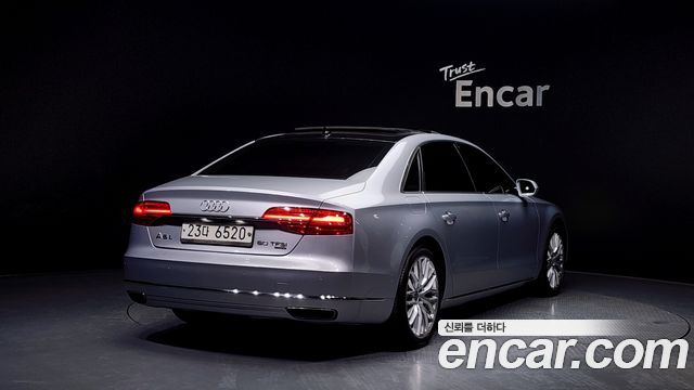 Audi A8 2015 — photo 2