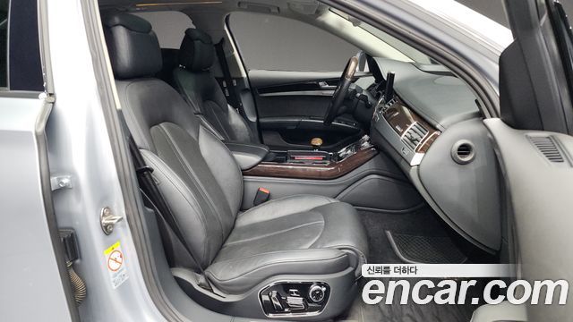 Audi A8 2015 — photo 11