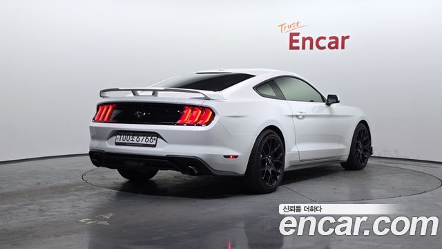 Ford Mustang 2019 — photo 2