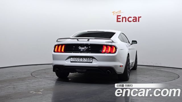 Ford Mustang 2019 — photo 4