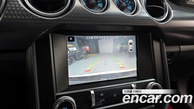 Ford Mustang 2019 — photo 15