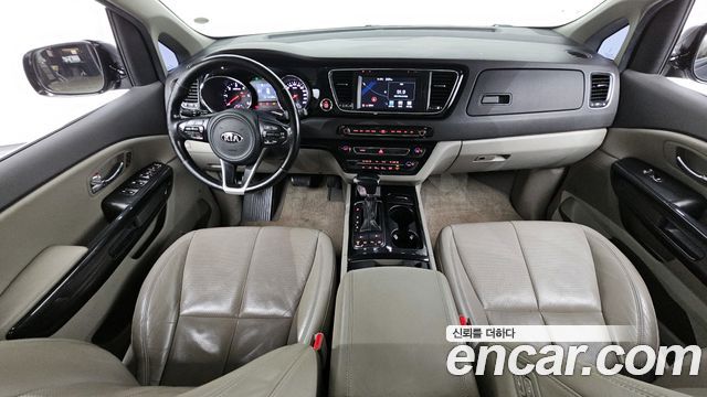 Kia Canival 2018 — photo 7