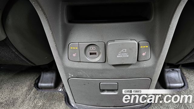 Kia Canival 2018 — photo 18