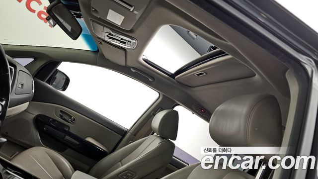 Kia Canival 2018 — photo 19