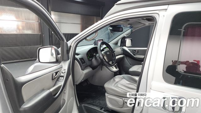 Hyundai Starex 2015 — photo 10