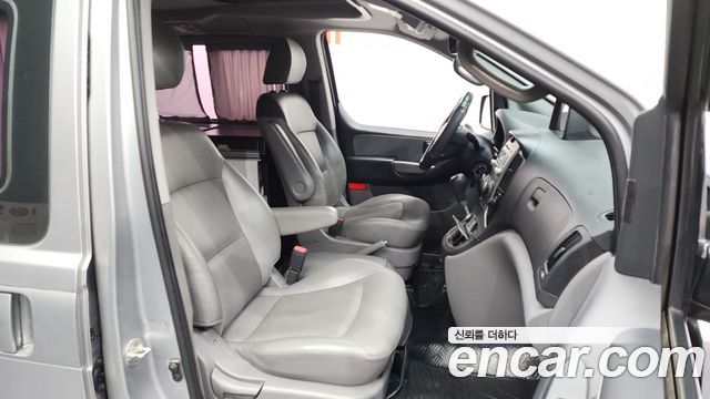 Hyundai Starex 2015 — photo 11