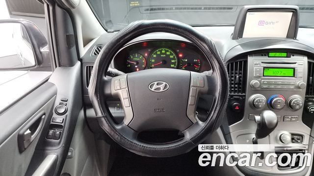 Hyundai Starex 2015 — photo 13