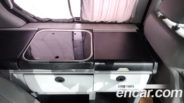 Hyundai Starex 2015 — photo 18