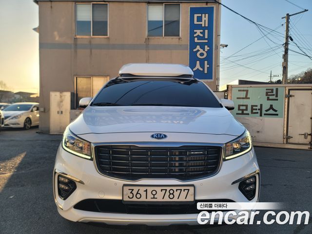 Kia Canival 2019 — photo 2