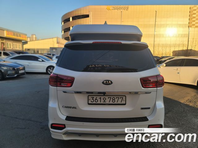 Kia Canival 2019 — photo 6