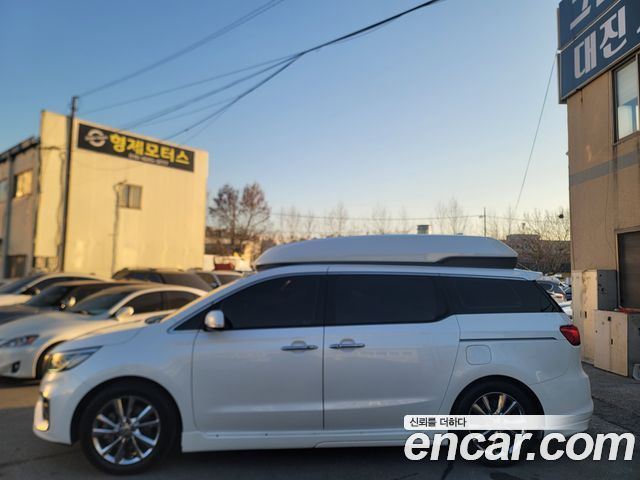 Kia Canival 2019 — photo 8