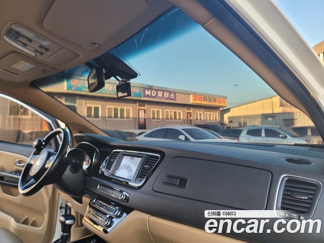 Kia Canival 2019 — photo 10