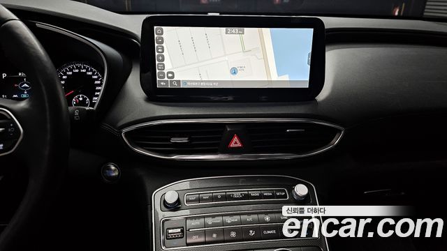 Hyundai Santafe 2023 — photo 14