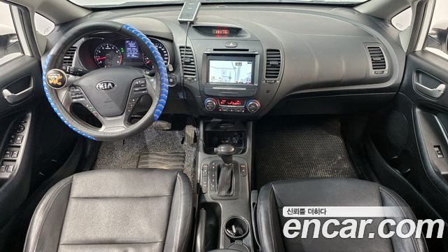 Kia K3 2015 — photo 7
