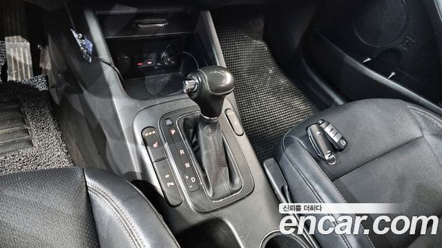 Kia K3 2015 — photo 9